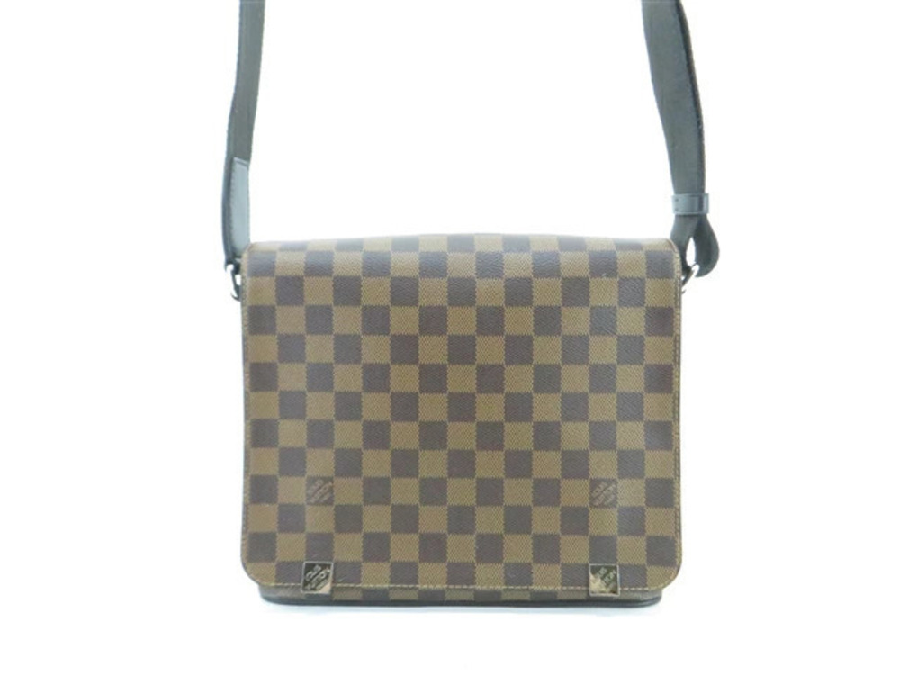 LOUIS VUITTON District Shoulder Bag Damier